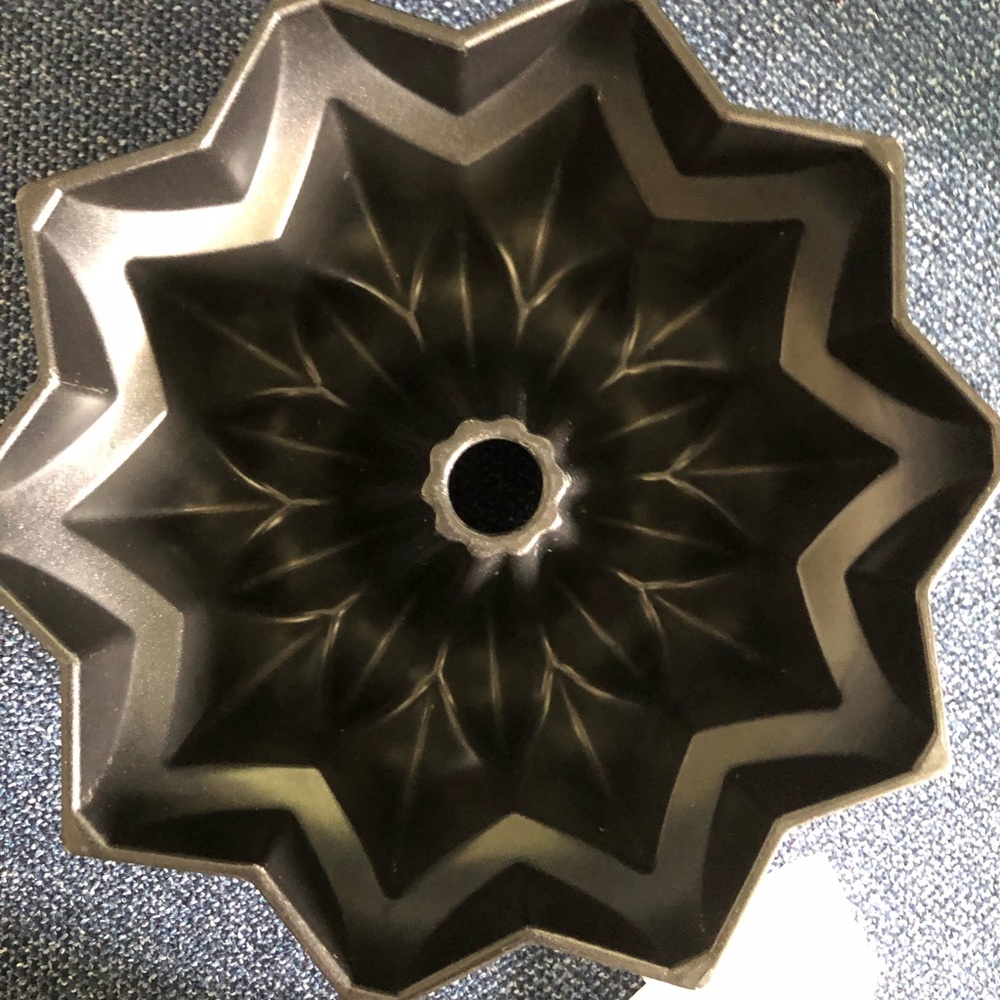 HOT🔥$15! Nordic Ware “Star” Bundt Pan 10-cup, Pre-Owned, Made in USA